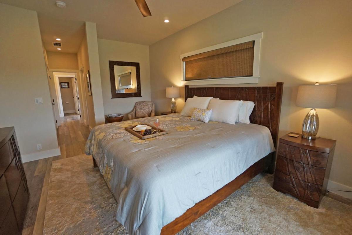 Popular attractions Area Nearby Property